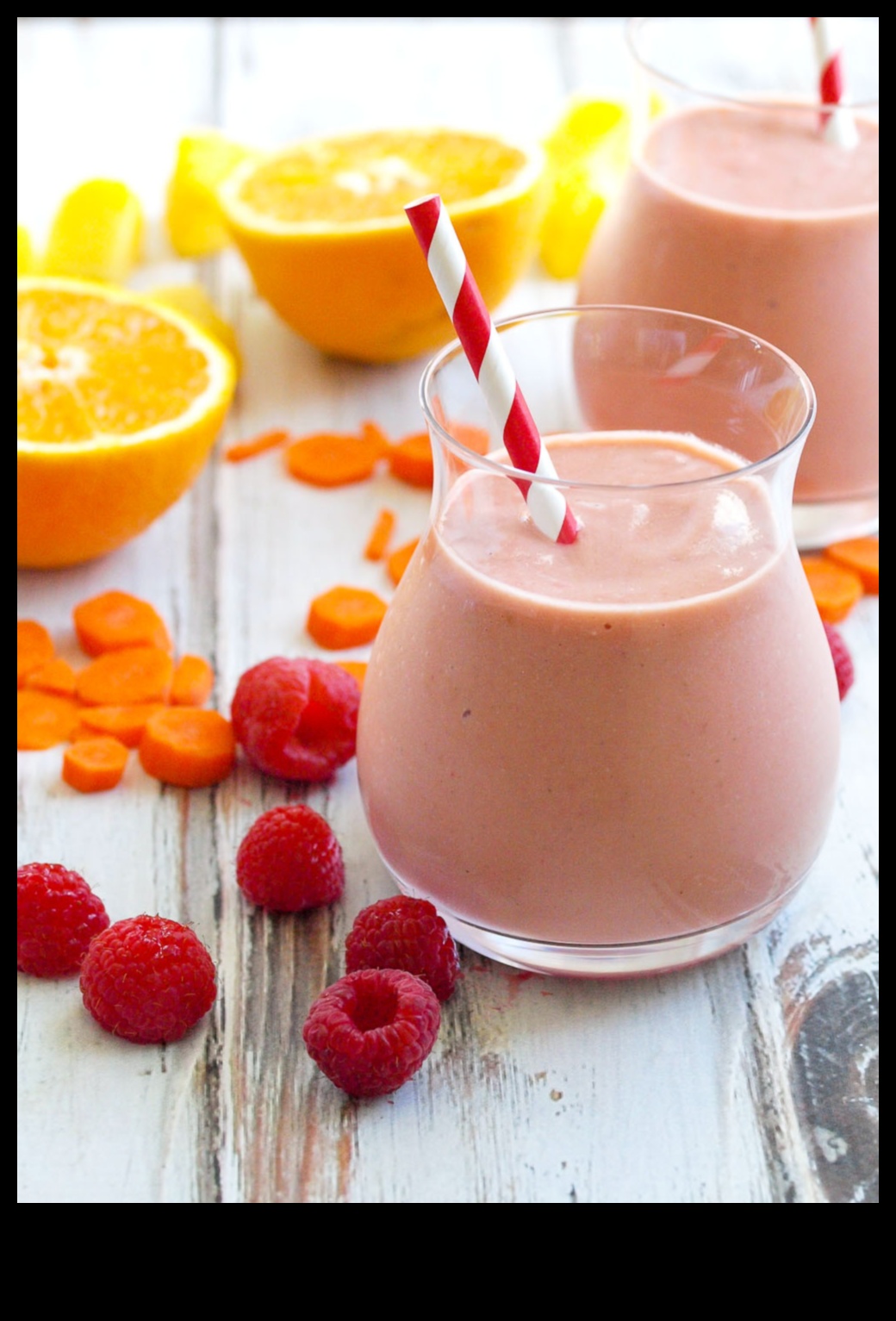 Sunset πίνει Smoothies με φρούτα για να ευχαριστήσει τις αισθήσεις σας 3 Sunset Sips: Fruit Smoothies που αιχμαλωτίζουν τα χρώματα του βραδινού ουρανού