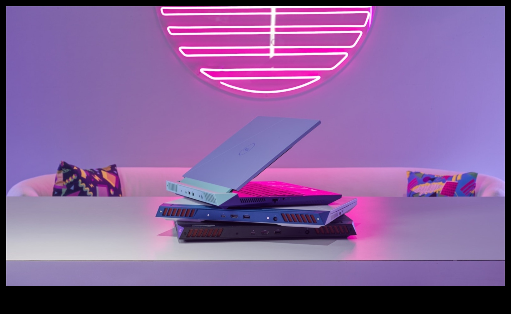 Όταν το Form Meets Function Οι καλύτεροι φορητοί υπολογιστές παιχνιδιών σε ρετρό στυλ 3 Η τεχνολογία συναντά την παράδοση: Φορητοί υπολογιστές παιχνιδιών σε ρετρό στυλ με σύγχρονες δυνατότητες