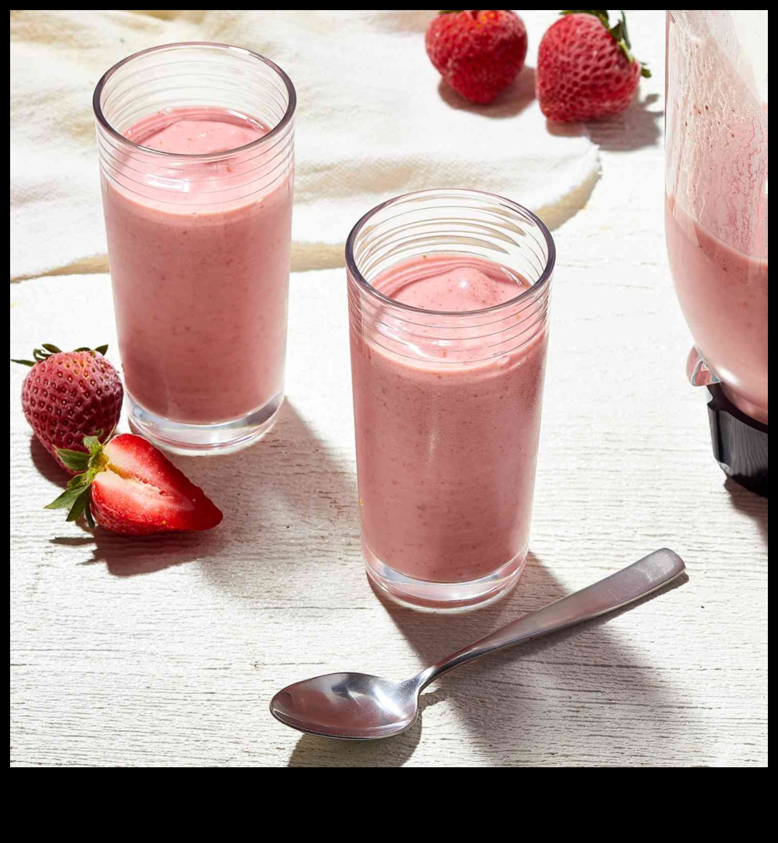 Επιδόρπιο για πρωινό: Decadent Fruit Smoothies που έχουν γεύση σαν λιχουδιές