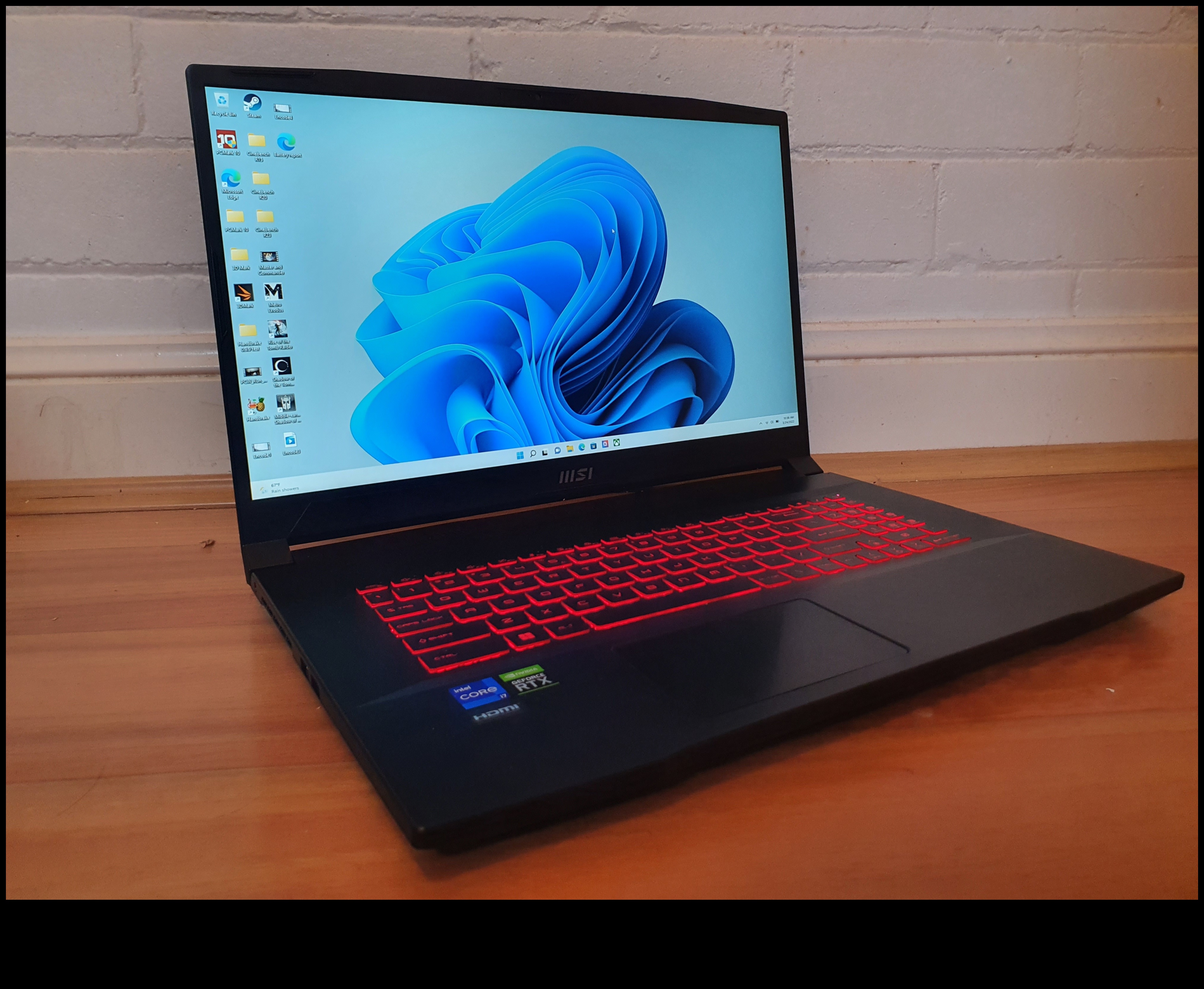 Ισχυρή φορητότητα Λεπτοί φορητοί υπολογιστές παιχνιδιών με μεγάλη διάρκεια ζωής μπαταρίας για παίκτες εν κινήσει 2 Ισχυρή φορητότητα: Λεπτοί φορητοί υπολογιστές παιχνιδιών με μεγάλη διάρκεια ζωής μπαταρίας